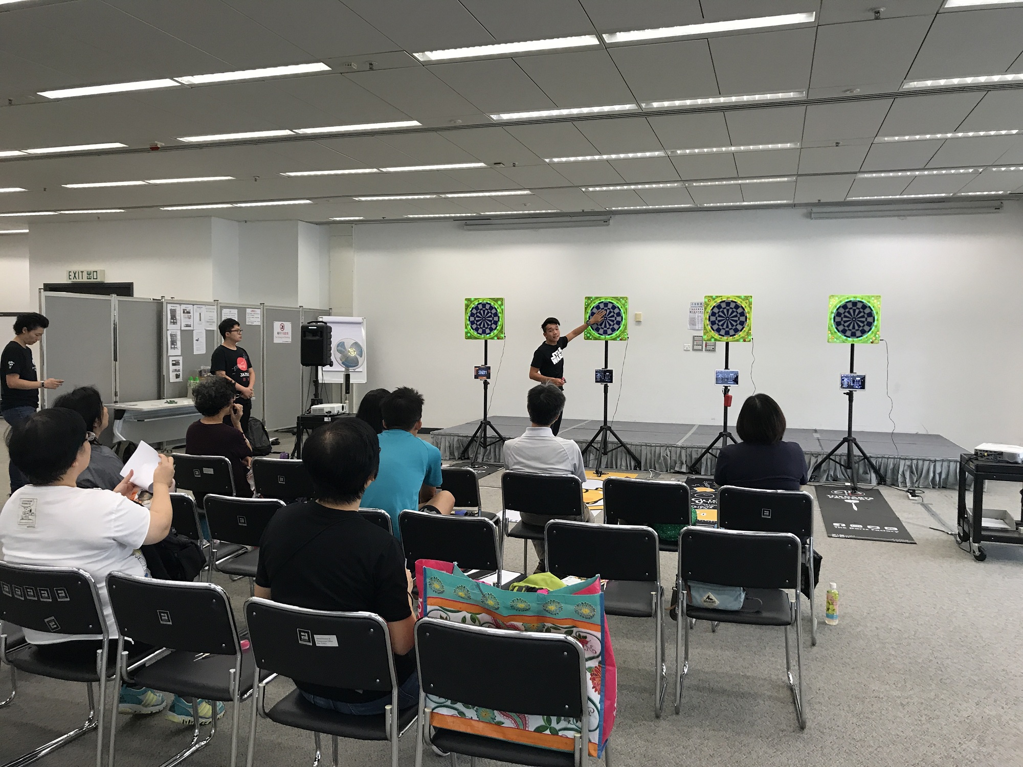 10月13日飛鏢體驗工作坊.JPG 10月13日飛鏢體驗工作坊.JPG