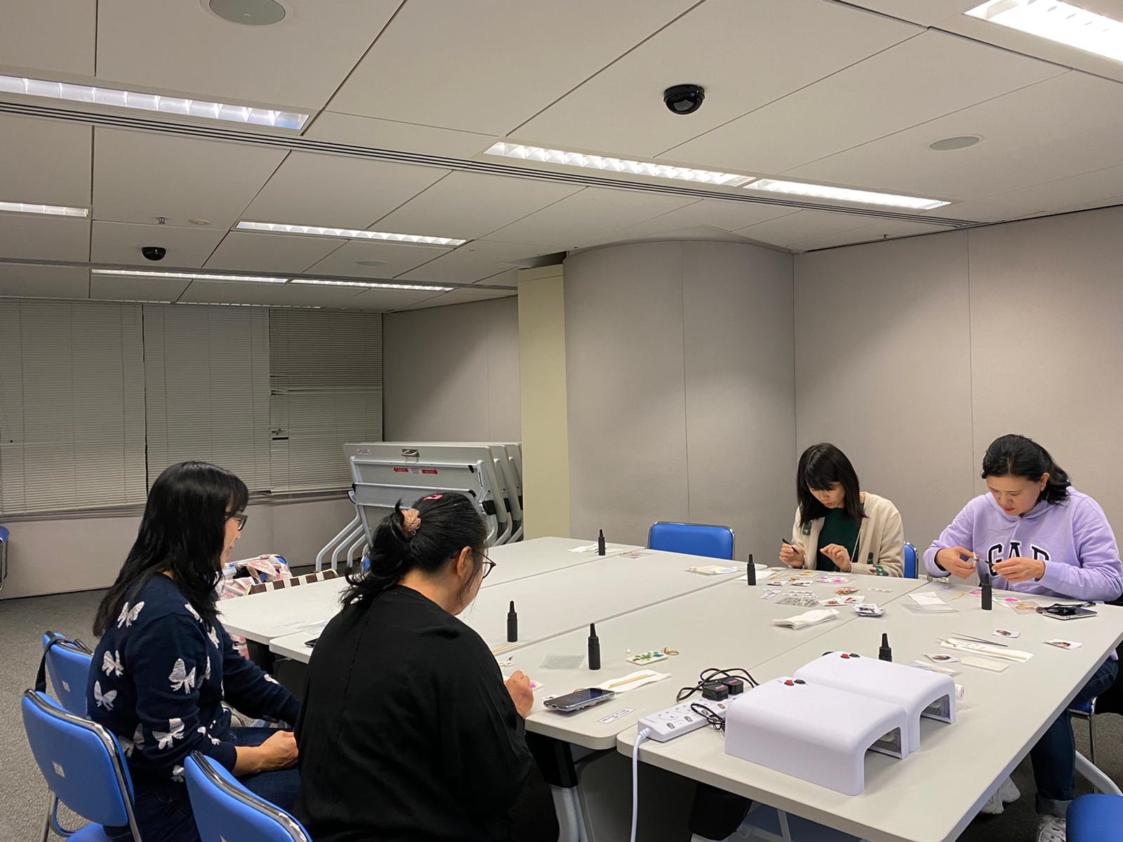 1月10日_押花藝術之八達通套工作坊.jpg 1月10日_押花藝術之八達通套工作坊.jpg